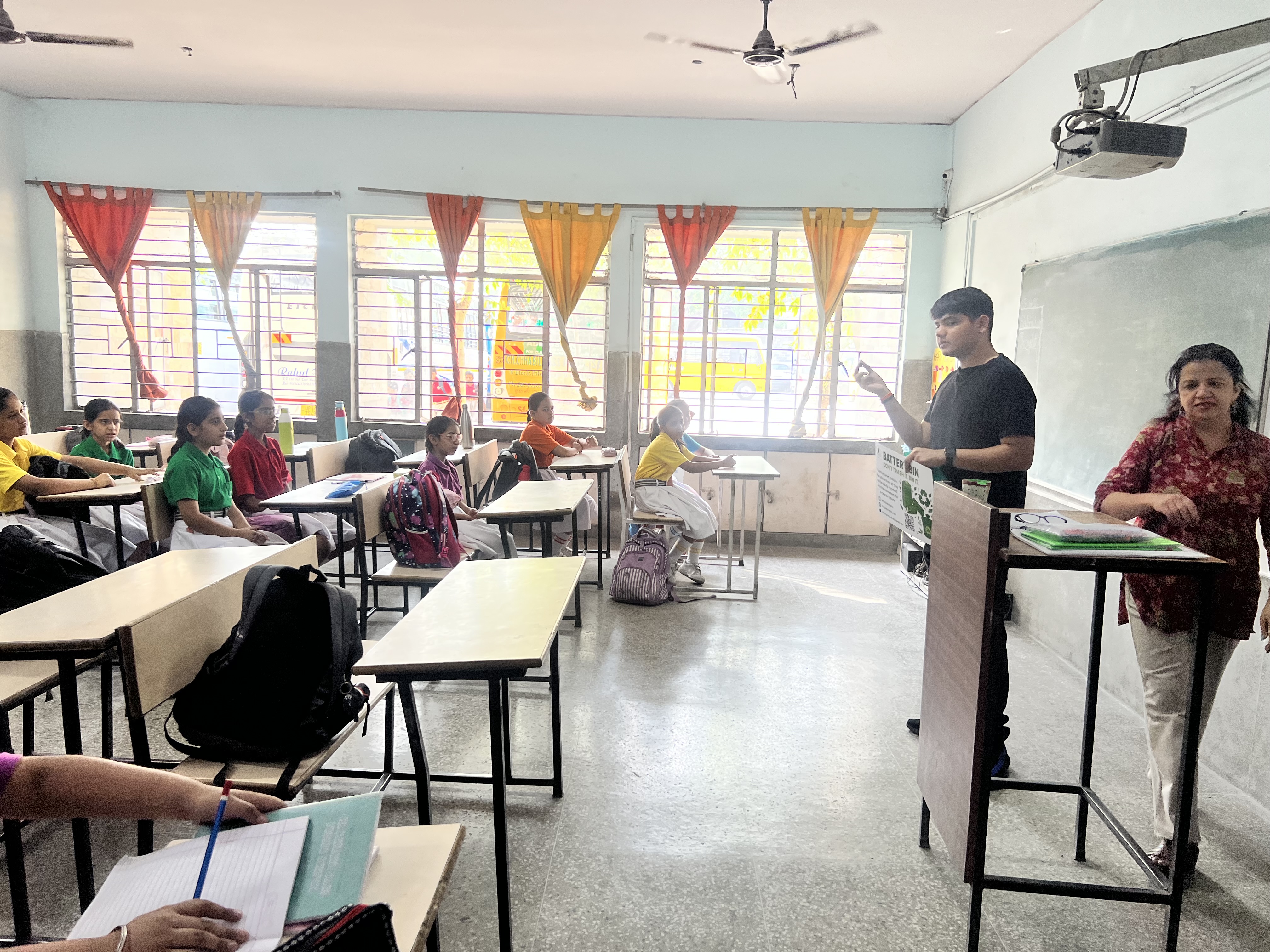 Battery Bin awareness session in classroom